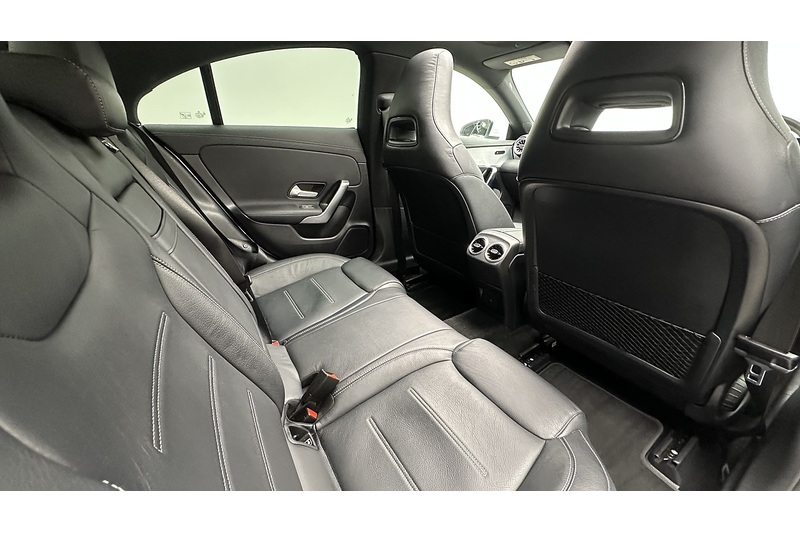 Mercedes-Benz CLA CLA250 AMG Line - U2827