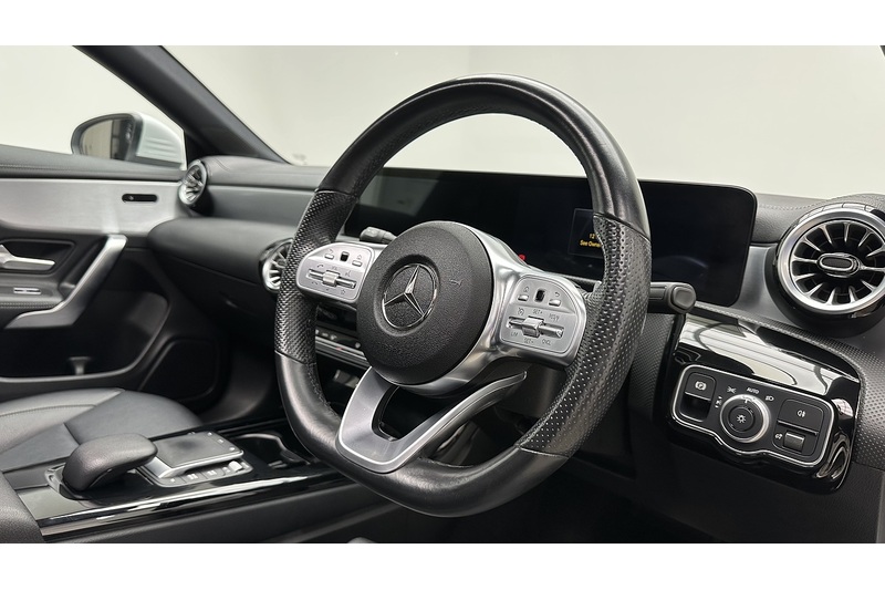 Mercedes-Benz CLA CLA250 AMG Line - U2827