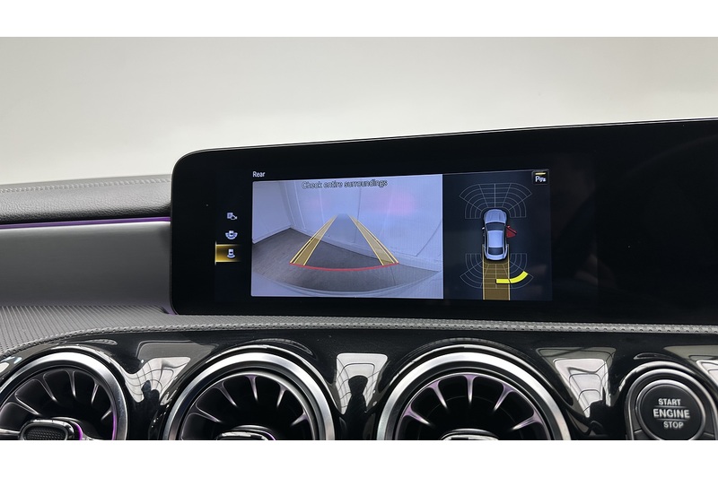 Mercedes-Benz CLA CLA250 AMG Line - U2827