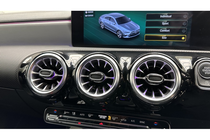 Mercedes-Benz CLA CLA250 AMG Line - U2827