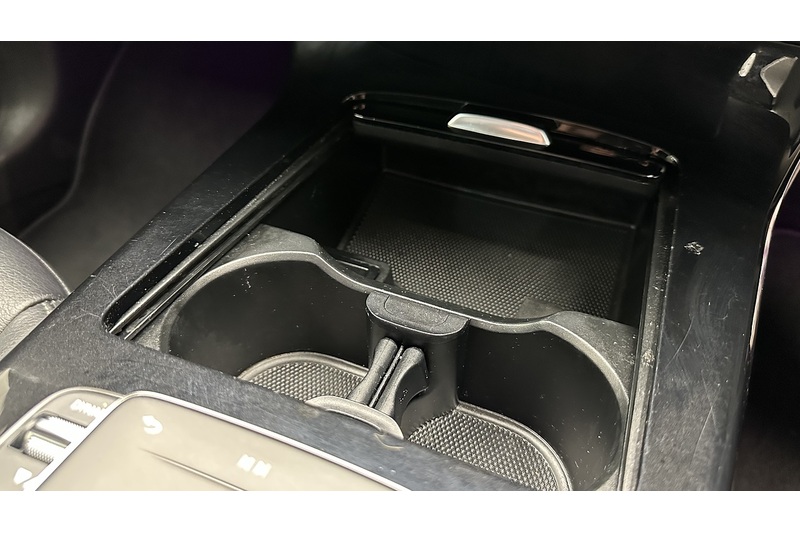 Mercedes-Benz CLA CLA250 AMG Line - U2827