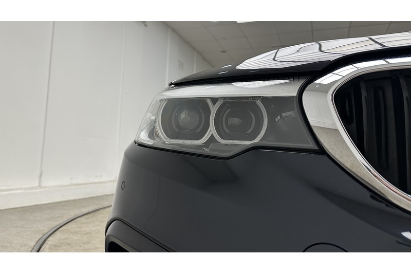 BMW 5 Series 530d M Sport - U2833