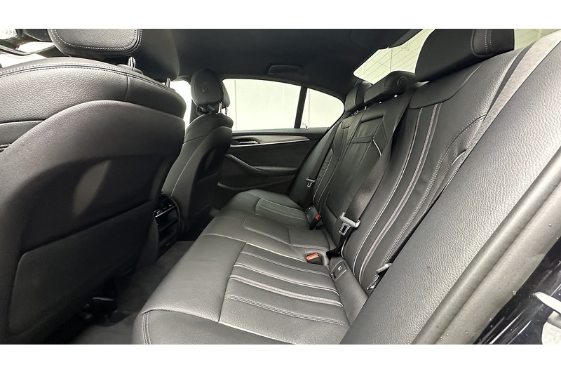 BMW 5 Series 530d M Sport - U2833