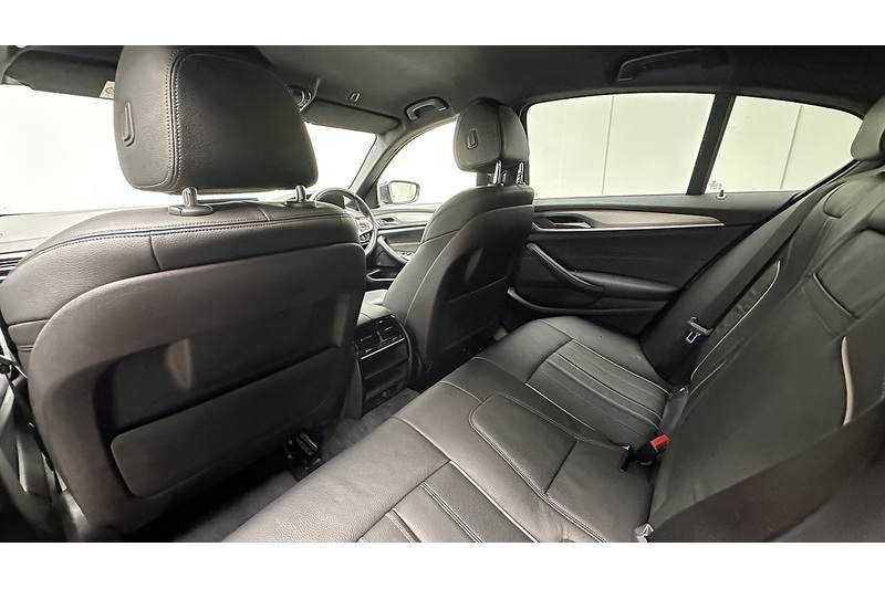 BMW 5 Series 530d M Sport - U2833