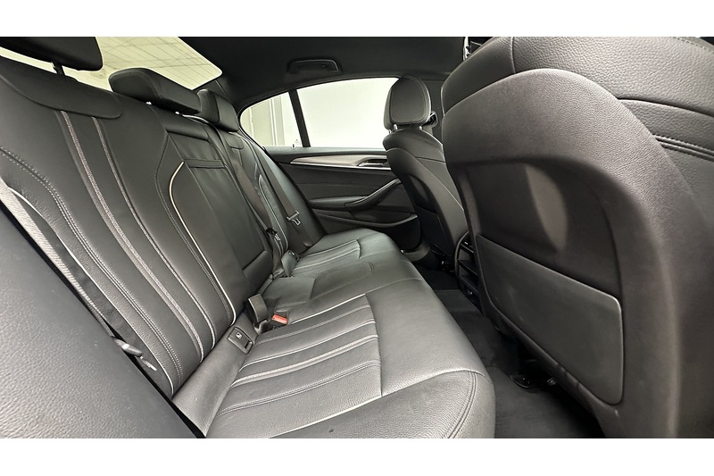 BMW 5 Series 530d M Sport - U2833