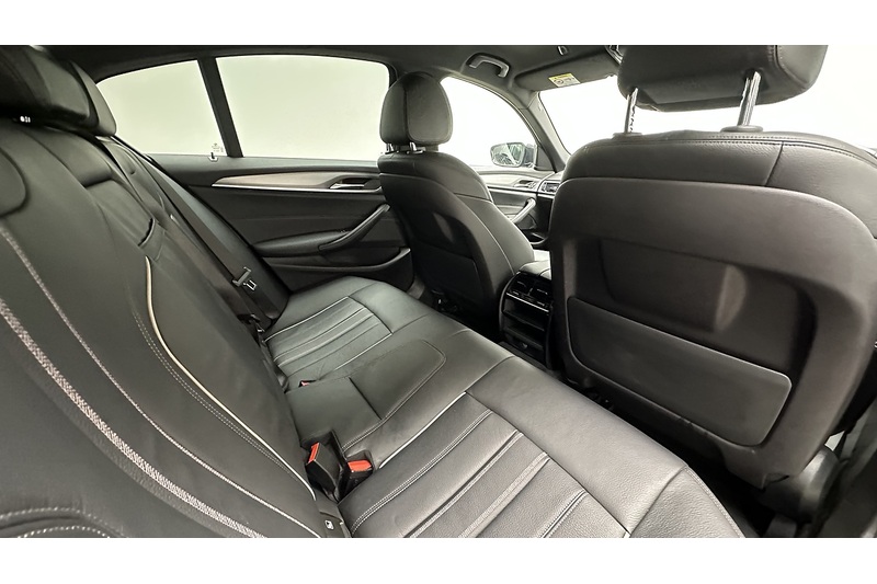 BMW 5 Series 530d M Sport - U2833