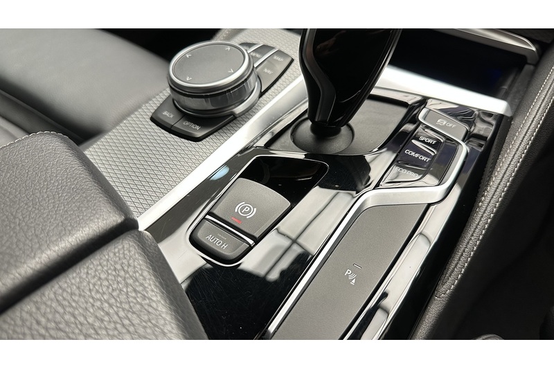 BMW 5 Series 530d M Sport - U2833