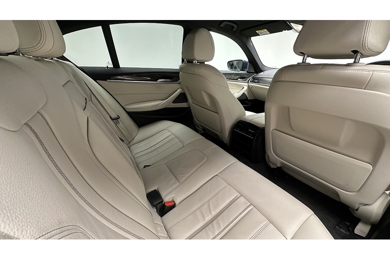 BMW 5 Series 520d M Sport - U2845