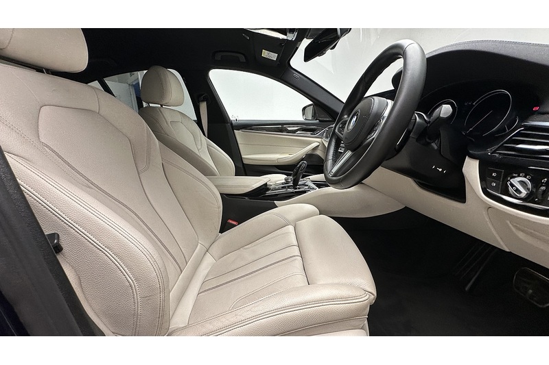 BMW 5 Series 520d M Sport - U2845