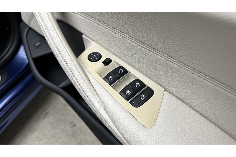 BMW 5 Series 520d M Sport - U2845