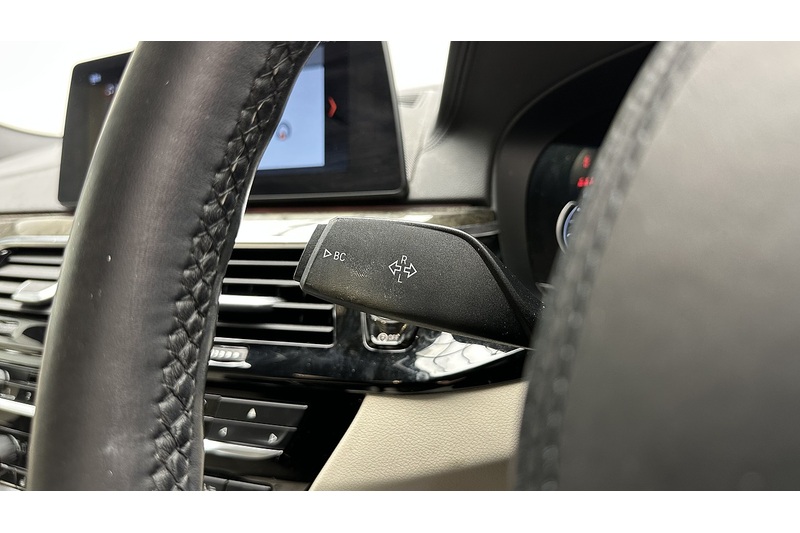 BMW 5 Series 520d M Sport - U2845