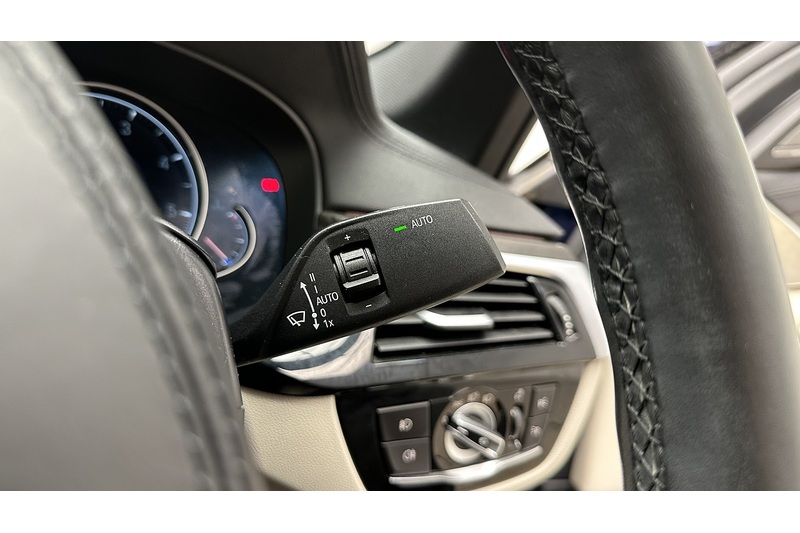 BMW 5 Series 520d M Sport - U2845