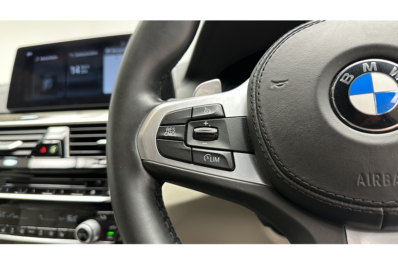 BMW 5 Series 520d M Sport - U2845