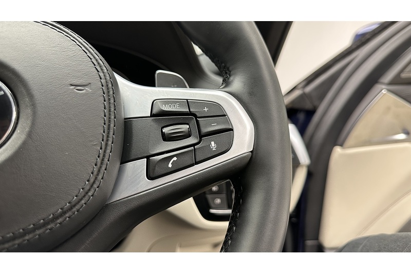 BMW 5 Series 520d M Sport - U2845