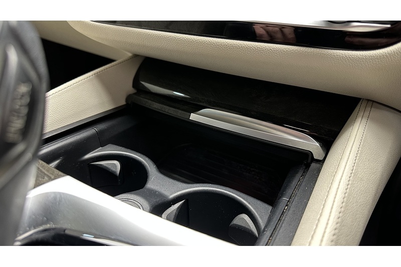 BMW 5 Series 520d M Sport - U2845