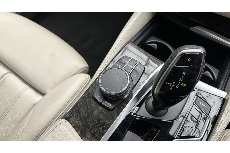 BMW 5 Series 520d M Sport - U2845