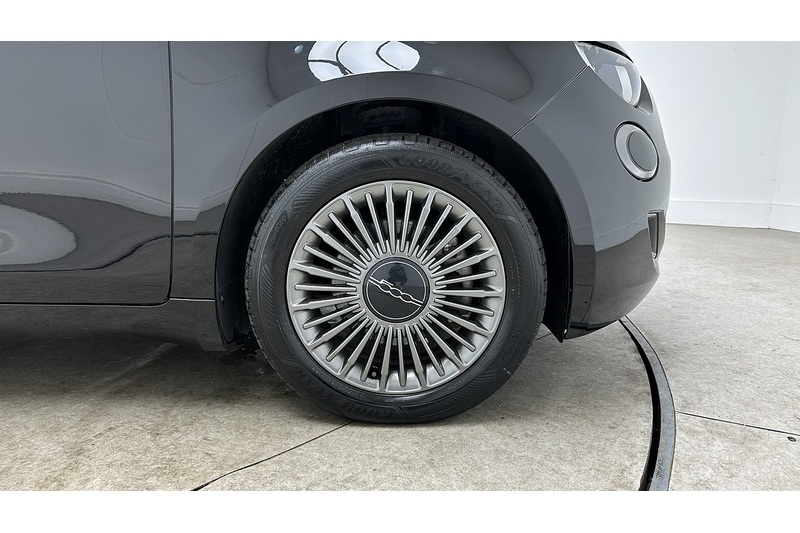 Fiat 500e Icon - U2875