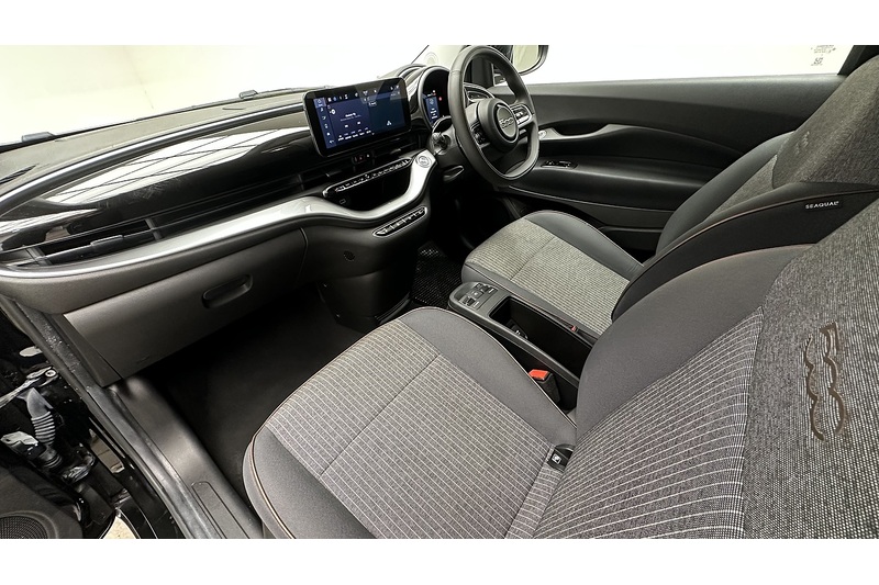 Fiat 500e Icon - U2875