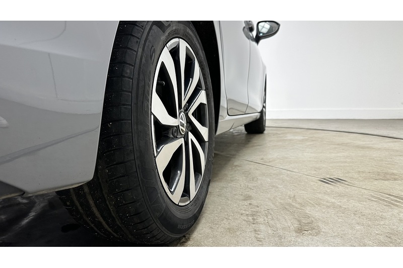 Volkswagen Golf TSI Active - U2887