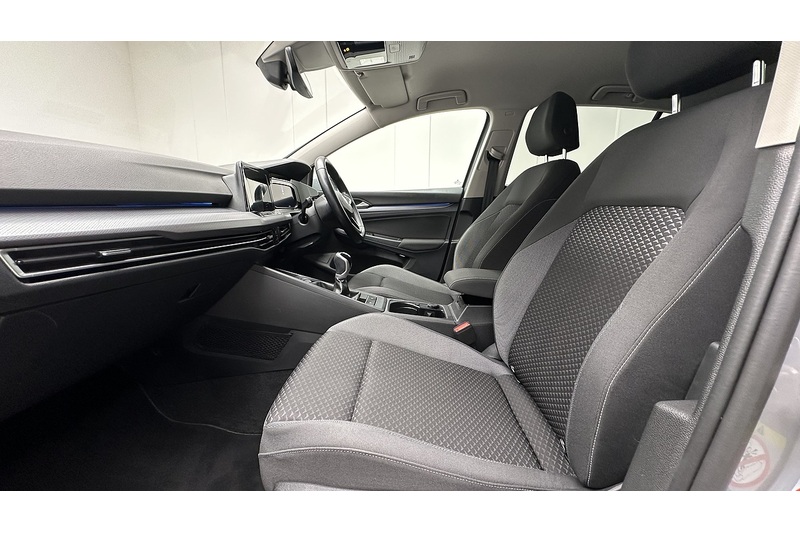 Volkswagen Golf TSI Active - U2887