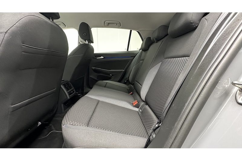 Volkswagen Golf TSI Active - U2887