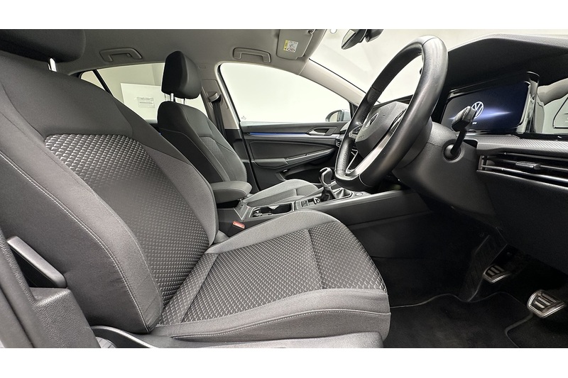 Volkswagen Golf TSI Active - U2887