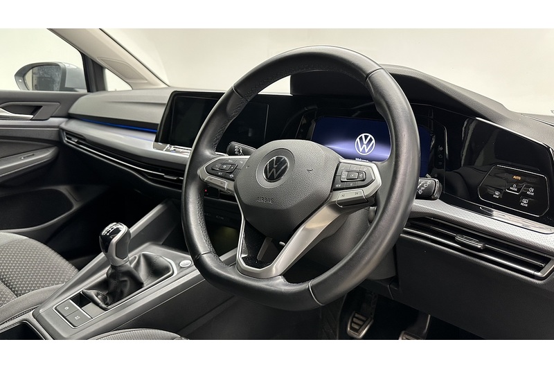 Volkswagen Golf TSI Active - U2887