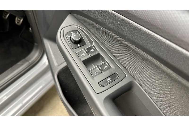 Volkswagen Golf TSI Active - U2887