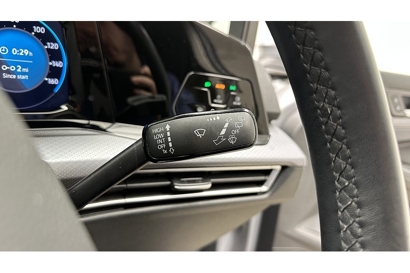Volkswagen Golf TSI Active - U2887