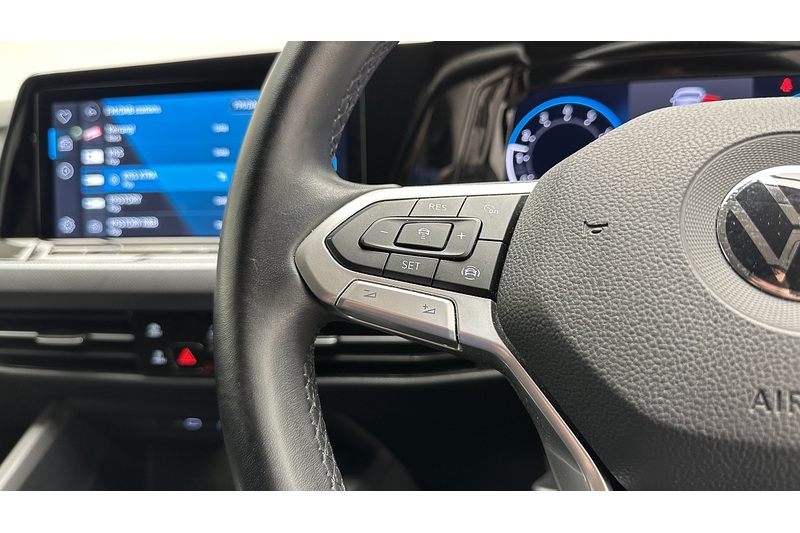 Volkswagen Golf TSI Active - U2887