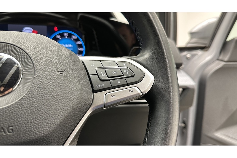 Volkswagen Golf TSI Active - U2887