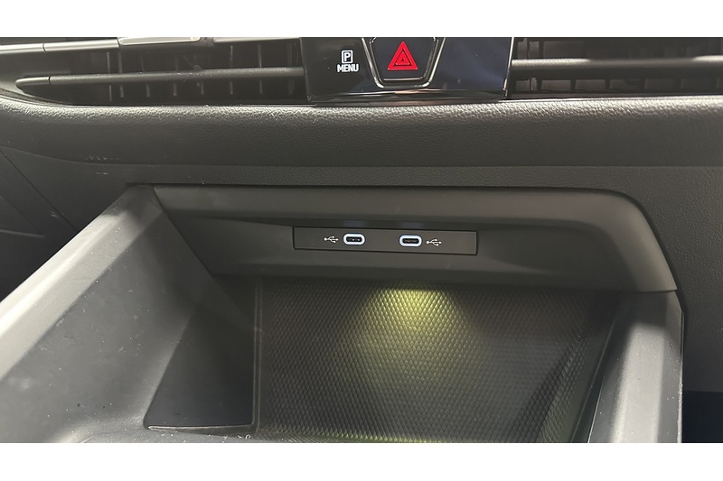 Volkswagen Golf TSI Active - U2887