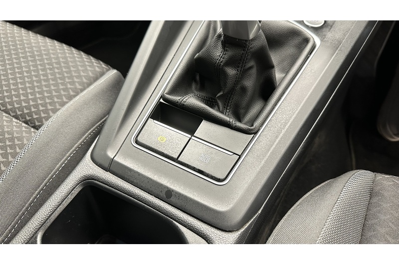 Volkswagen Golf TSI Active - U2887
