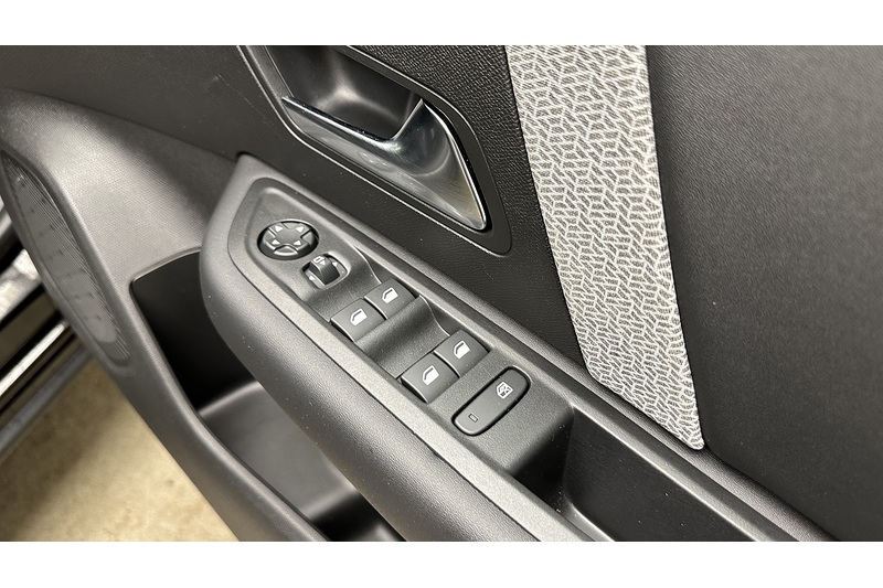 Citroen e-C4 X MAX - U2919