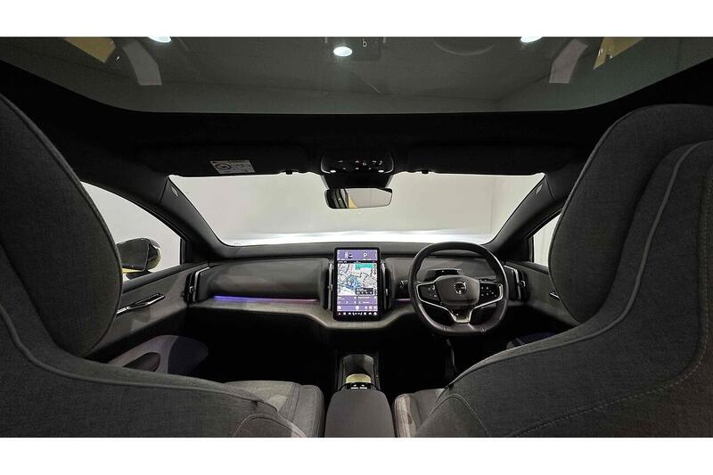 Volvo EX30 Twin Performance 69kWh Ultra SUV 5dr Electric Auto AWD (428 ps) - U292