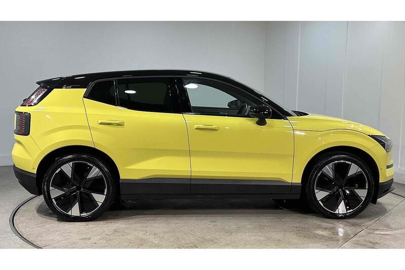 Volvo EX30 Twin Performance 69kWh Ultra SUV 5dr Electric Auto AWD (428 ps) - U292