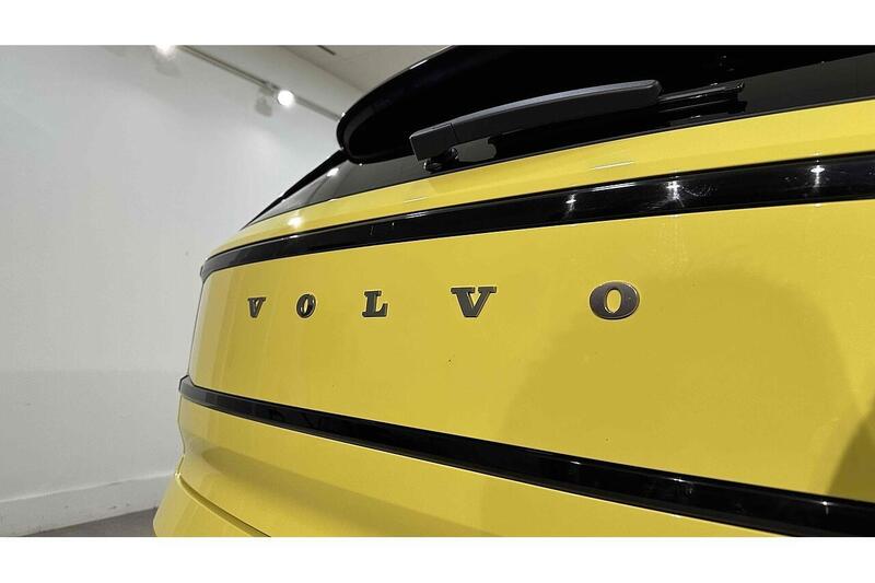 Volvo EX30 Twin Performance 69kWh Ultra SUV 5dr Electric Auto AWD (428 ps) - U292