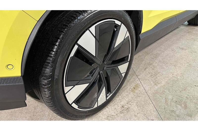 Volvo EX30 Twin Performance 69kWh Ultra SUV 5dr Electric Auto AWD (428 ps) - U292