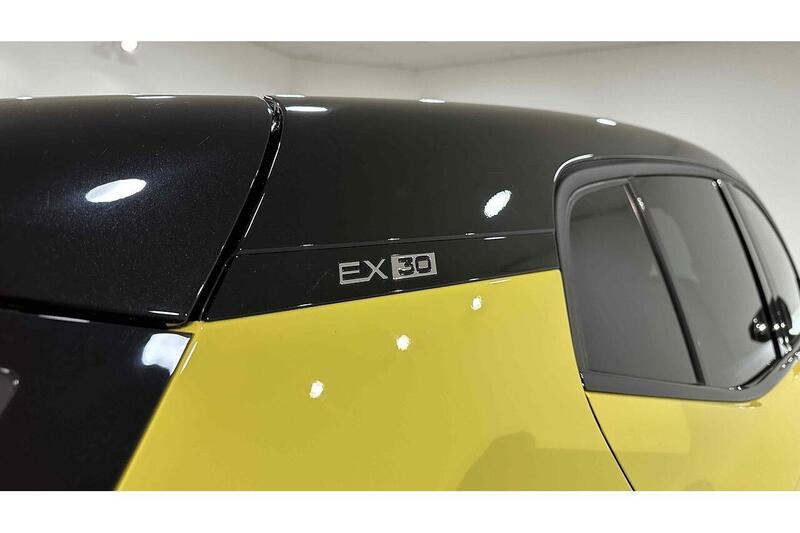 Volvo EX30 Twin Performance 69kWh Ultra SUV 5dr Electric Auto AWD (428 ps) - U292