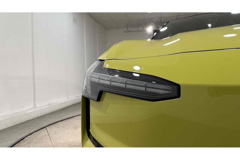 Volvo EX30 Twin Performance 69kWh Ultra SUV 5dr Electric Auto AWD (428 ps) - U292