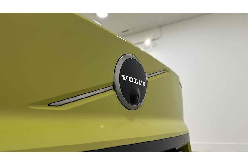 Volvo EX30 Twin Performance 69kWh Ultra SUV 5dr Electric Auto AWD (428 ps) - U292