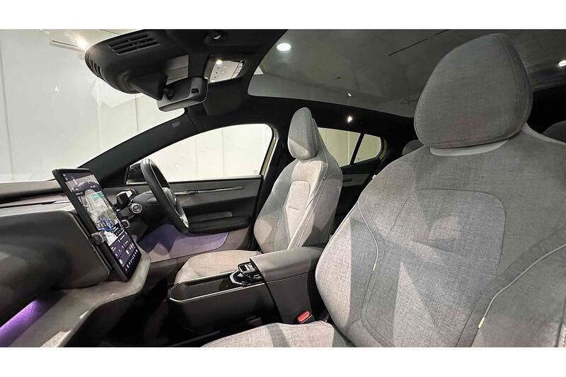 Volvo EX30 Twin Performance 69kWh Ultra SUV 5dr Electric Auto AWD (428 ps) - U292