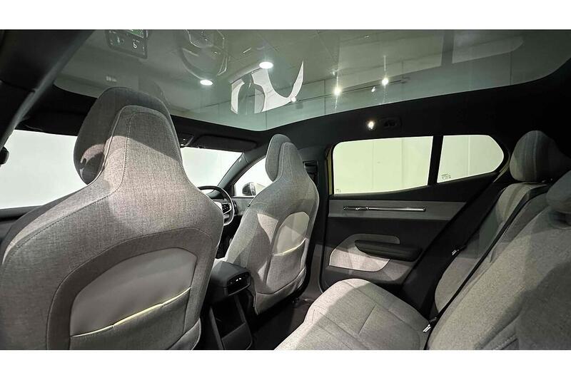 Volvo EX30 Twin Performance 69kWh Ultra SUV 5dr Electric Auto AWD (428 ps) - U292