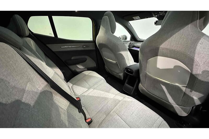 Volvo EX30 Twin Performance 69kWh Ultra SUV 5dr Electric Auto AWD (428 ps) - U292