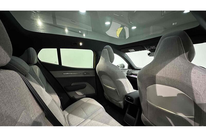 Volvo EX30 Twin Performance 69kWh Ultra SUV 5dr Electric Auto AWD (428 ps) - U292