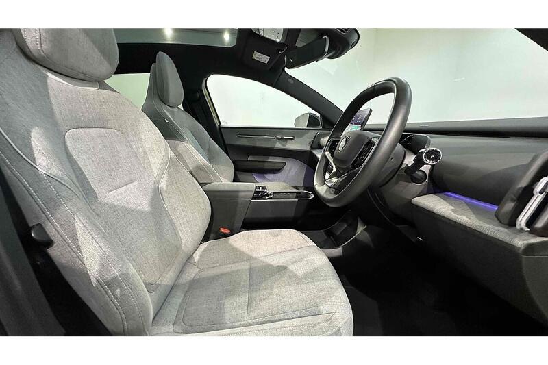 Volvo EX30 Twin Performance 69kWh Ultra SUV 5dr Electric Auto AWD (428 ps) - U292