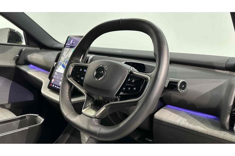 Volvo EX30 Twin Performance 69kWh Ultra SUV 5dr Electric Auto AWD (428 ps) - U292