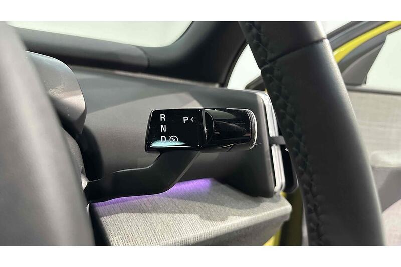 Volvo EX30 Twin Performance 69kWh Ultra SUV 5dr Electric Auto AWD (428 ps) - U292