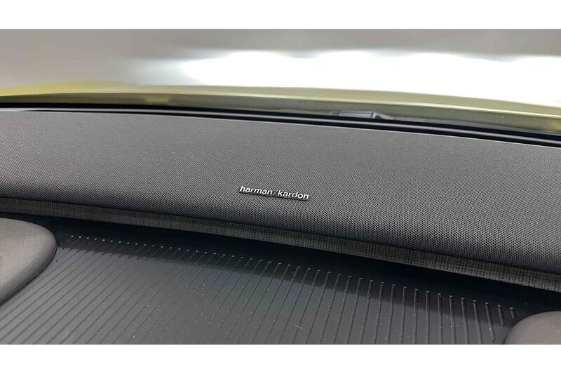 Volvo EX30 Twin Performance 69kWh Ultra SUV 5dr Electric Auto AWD (428 ps) - U292