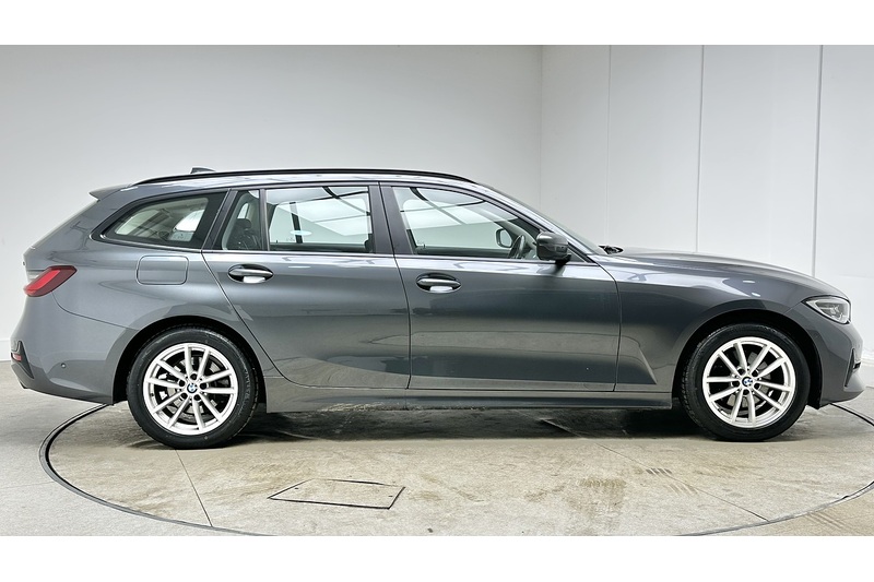 BMW 3 Series 320d MHT SE Pro - U2932